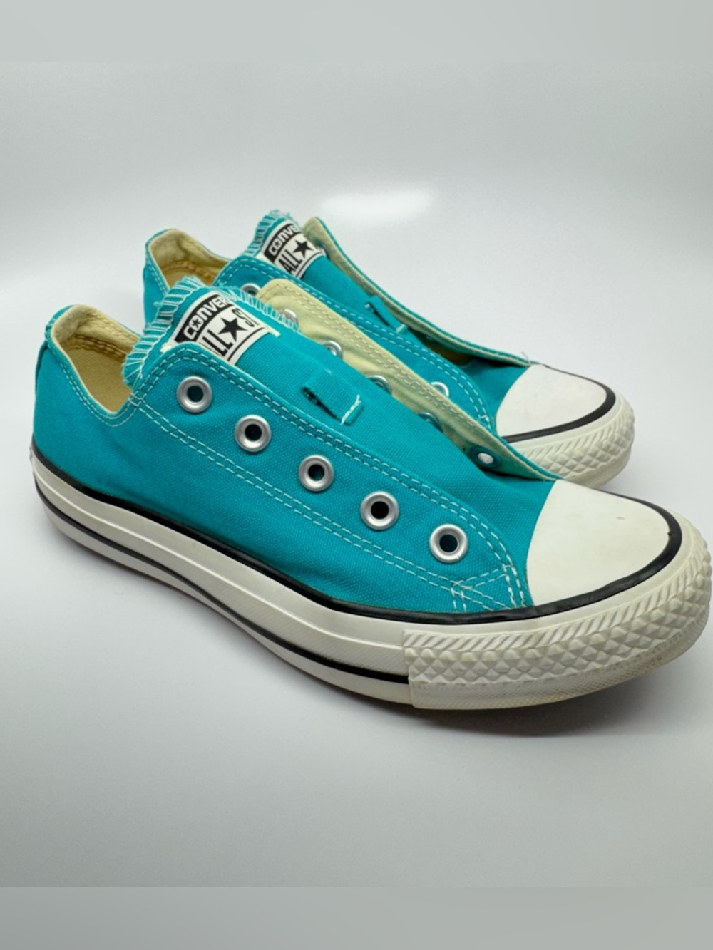 Converse All Star Chuck Taylor Low Sneakers in Teal Women’s 8 Men’s 4